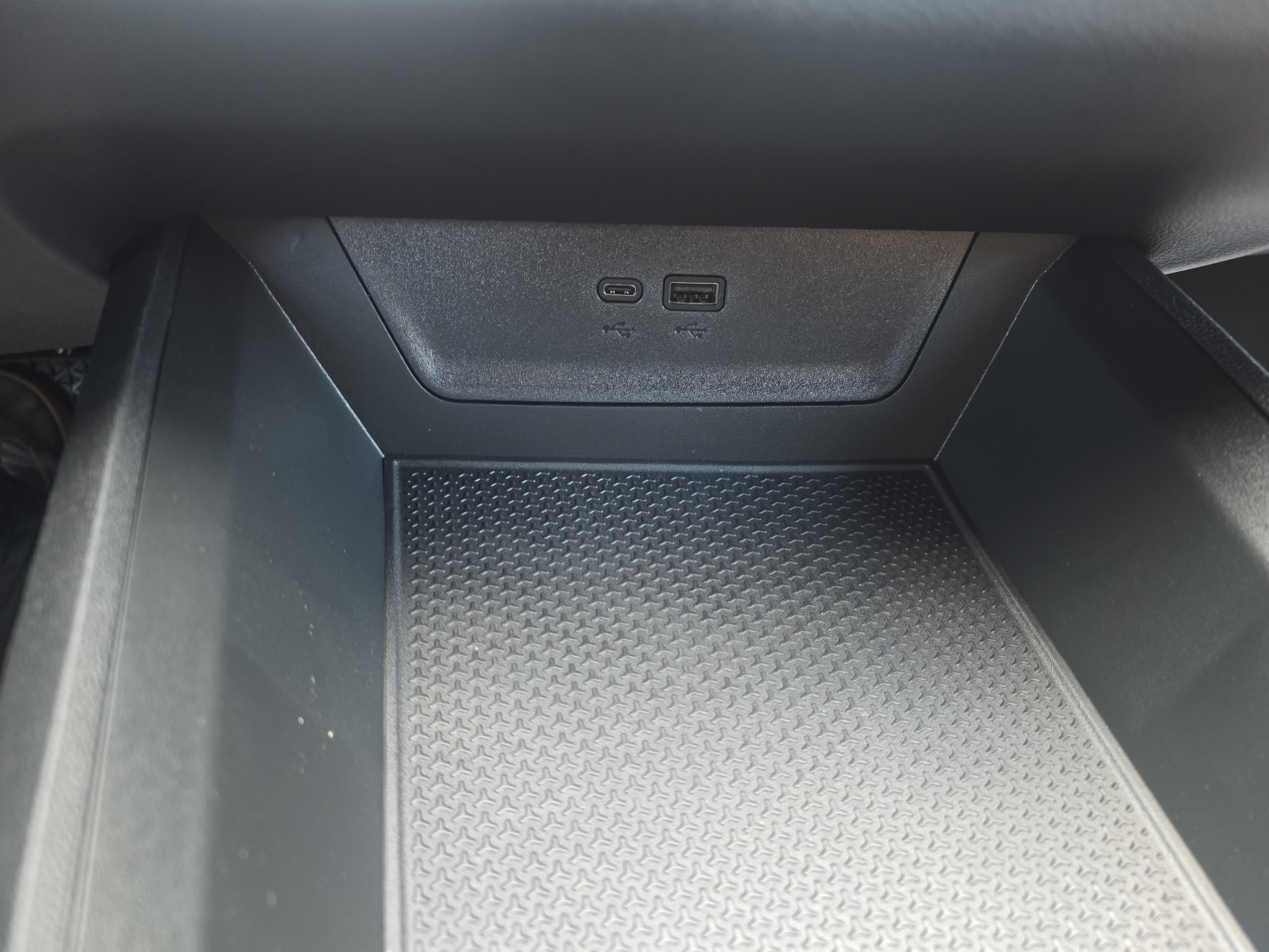 2027 Chevrolet Equinox ACTIVE