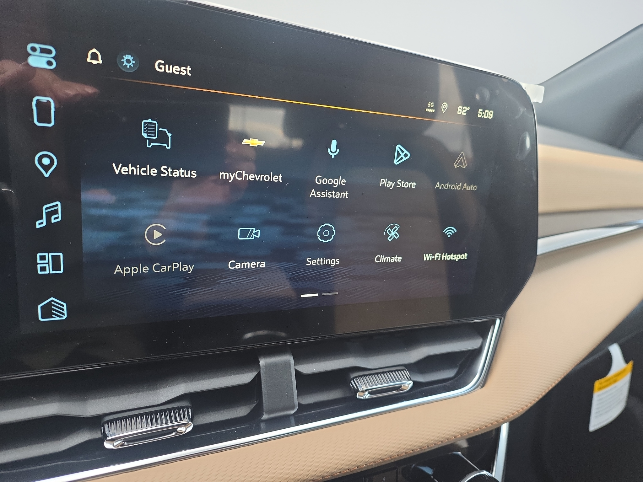 2027 Chevrolet Equinox ACTIVE