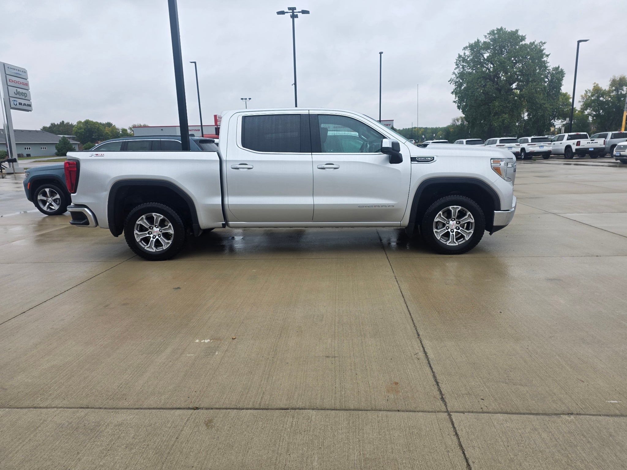 2022 GMC Sierra Limited 1500 SLE