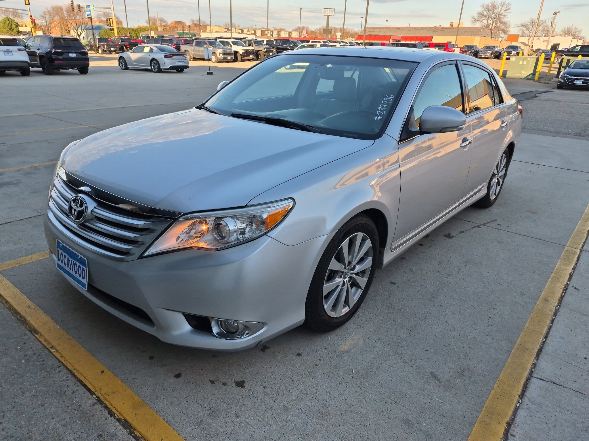 2011 Toyota Avalon 4dr Sdn (Natl)