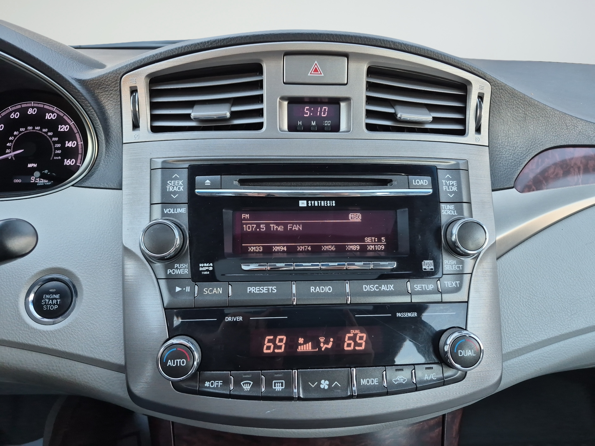 2011 Toyota Avalon 4dr Sdn (Natl)