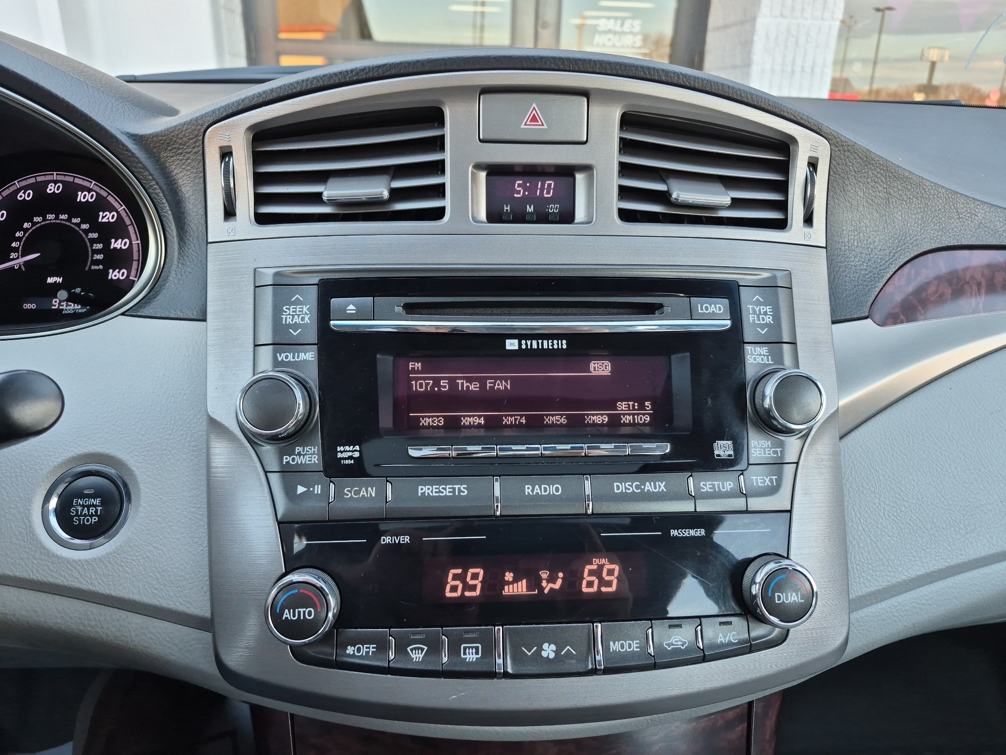 2011 Toyota Avalon 4dr Sdn (Natl)