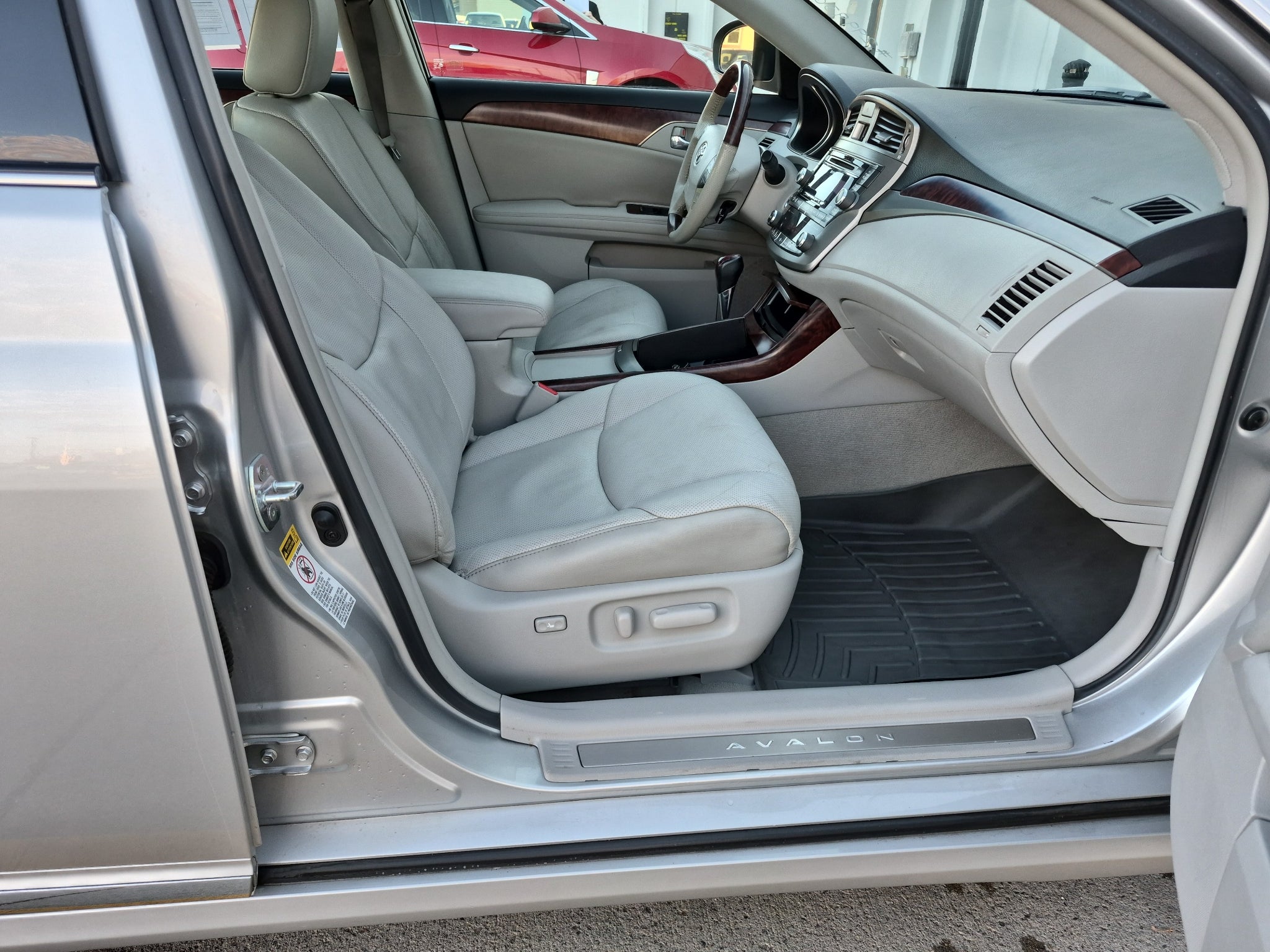 2011 Toyota Avalon 4dr Sdn (Natl)