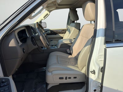2015 Lincoln Navigator L Base
