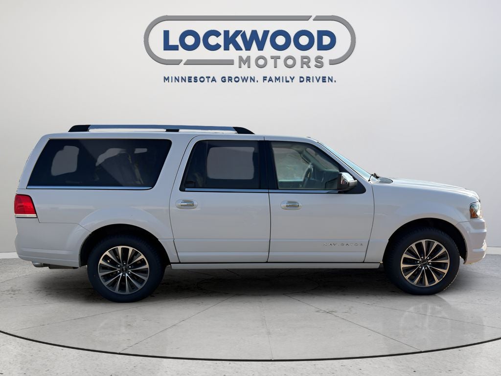 2015 Lincoln Navigator L Base