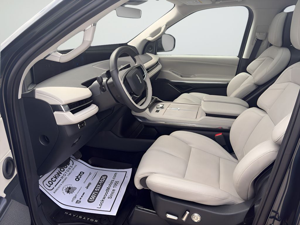 2025 Lincoln Navigator L Reserve