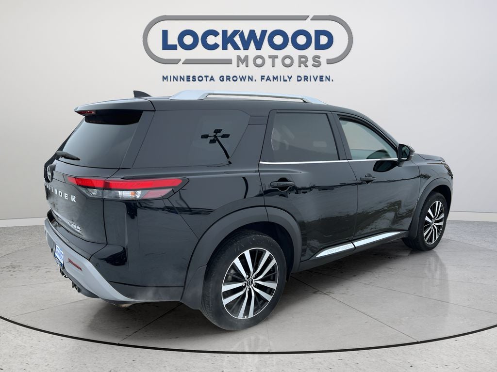 2023 Nissan Pathfinder Platinum