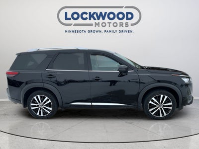 2023 Nissan Pathfinder Platinum