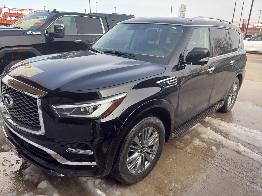 2021 INFINITI QX80 LUXE