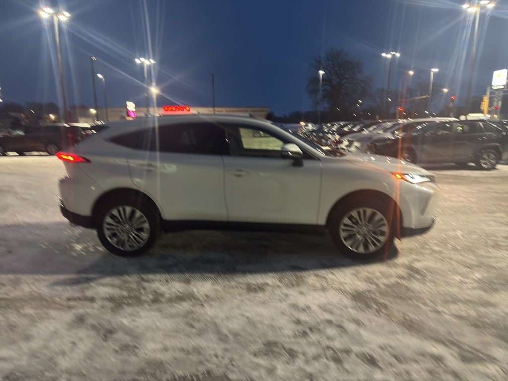 2022 Toyota Venza XLE