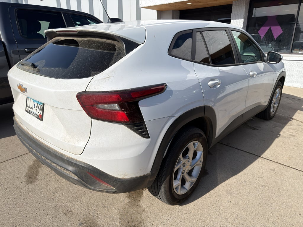 2024 Chevrolet Trax LS