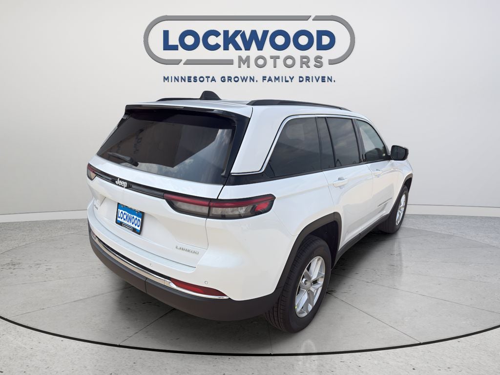 2026 Jeep Grand Cherokee Laredo