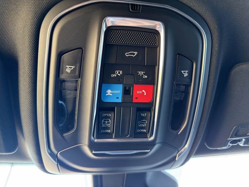 2026 Jeep Grand Cherokee Laredo