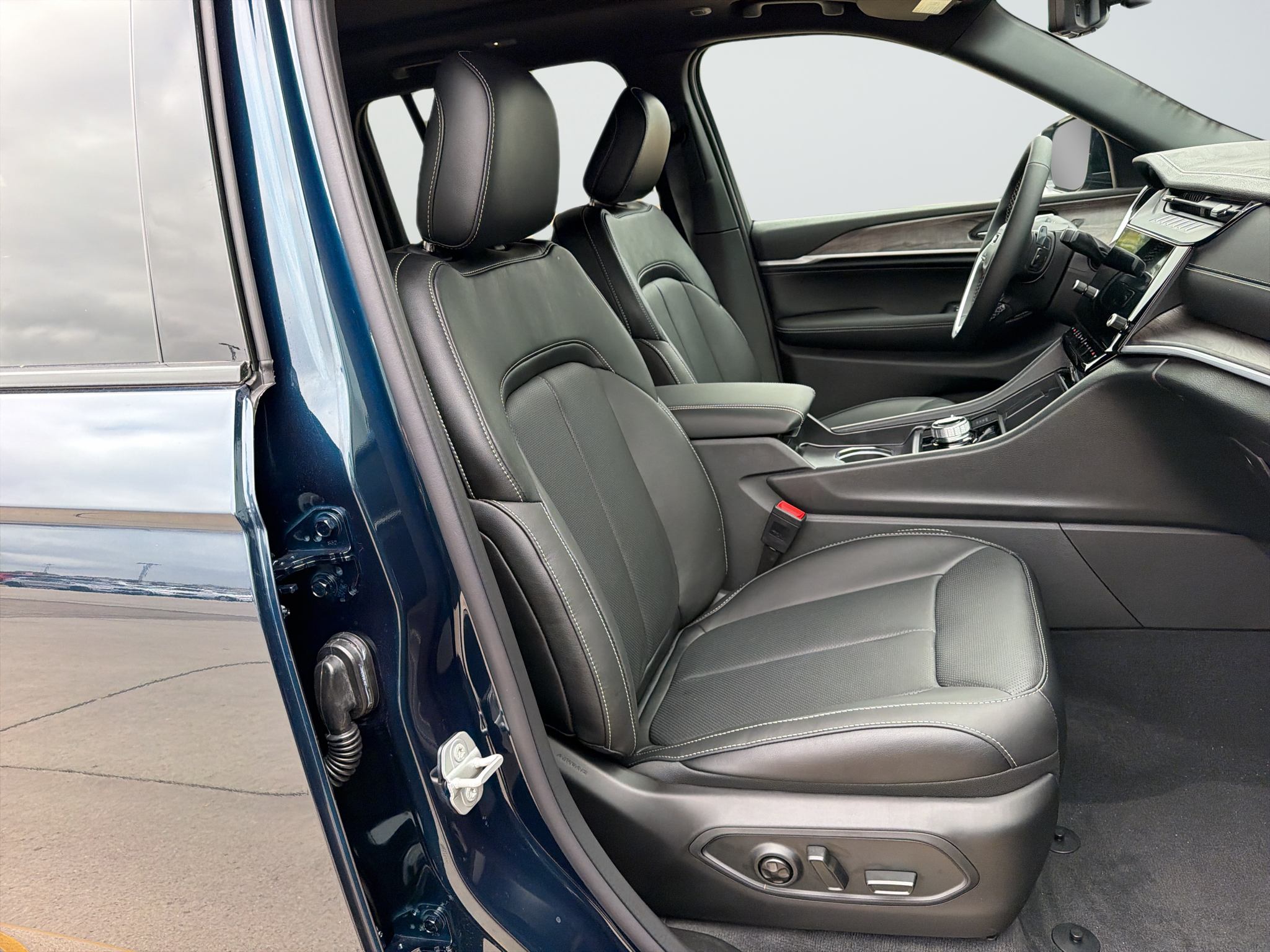 2027 Jeep Grand Cherokee Limited