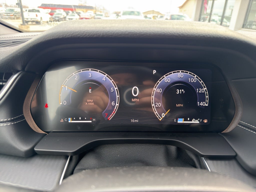 2026 Jeep Grand Cherokee L Laredo / Altitude