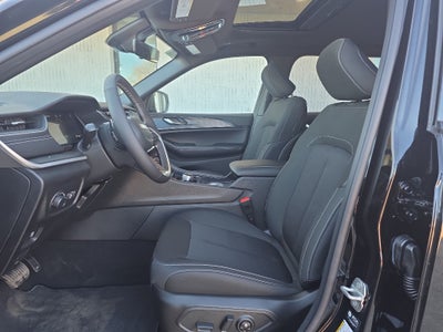 2026 Jeep Grand Cherokee L Laredo / Altitude