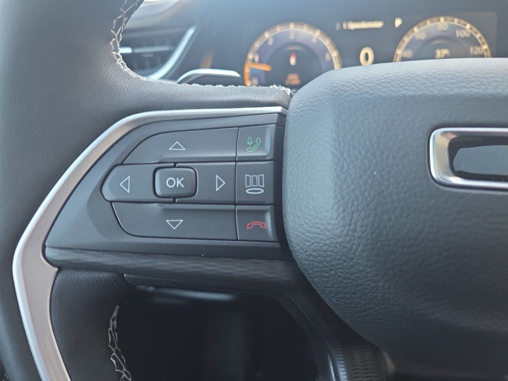 2026 Jeep Grand Cherokee L Laredo / Altitude