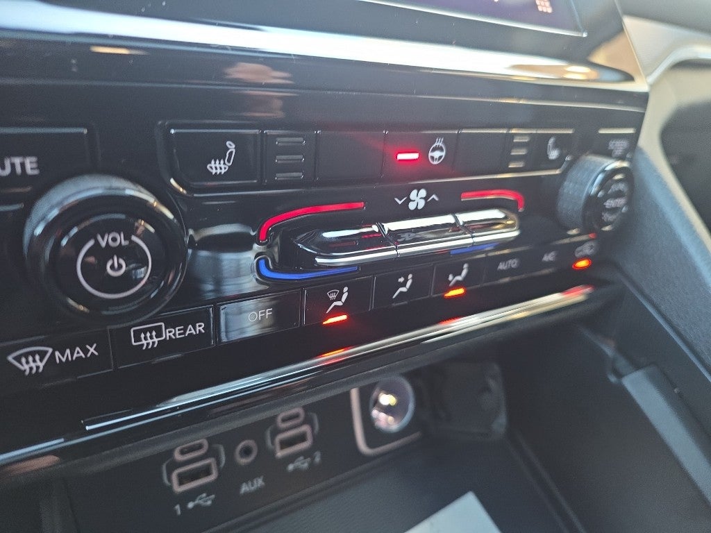 2026 Jeep Grand Cherokee L Laredo / Altitude