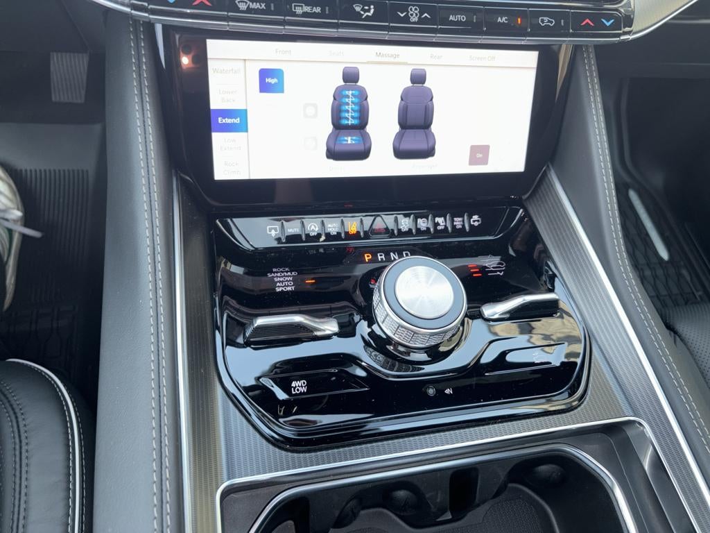 2024 Jeep Grand Wagoneer L Series II