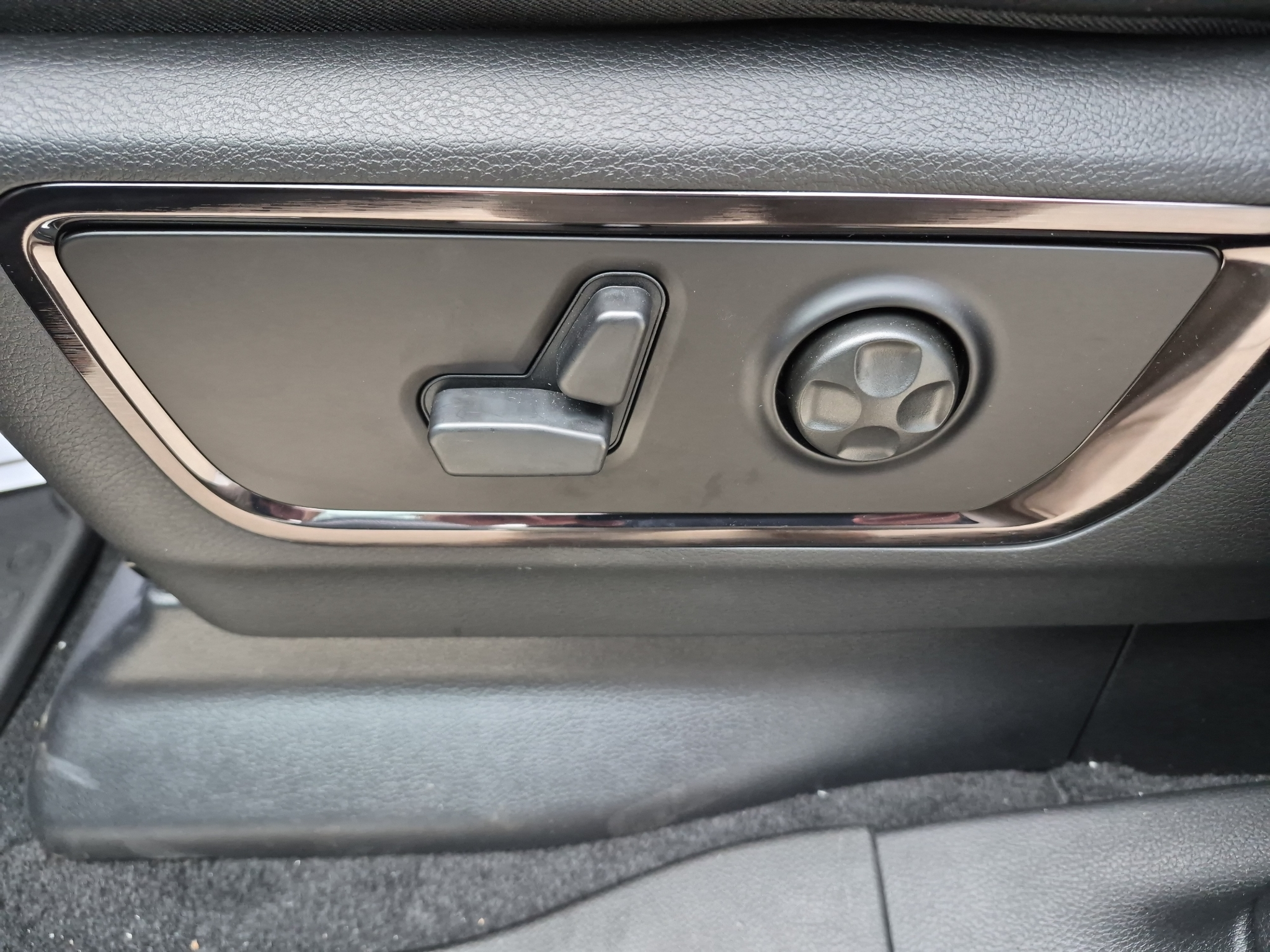 2027 RAM 1500 Limited