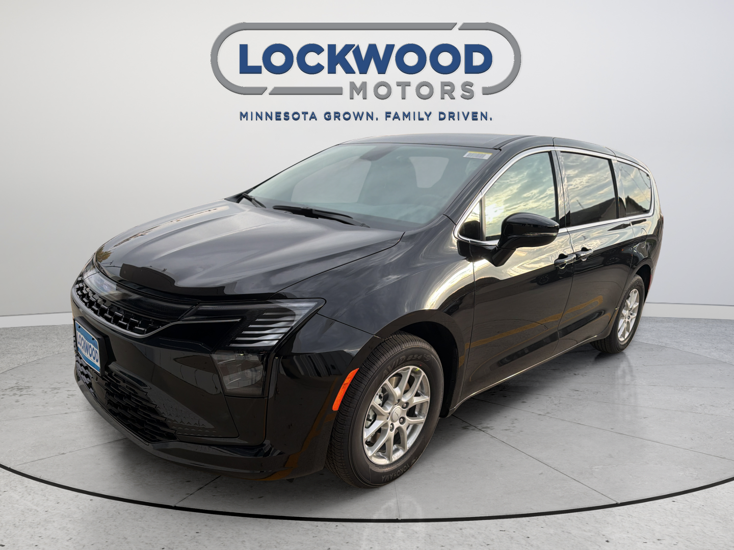 2027 Chrysler Pacifica Select