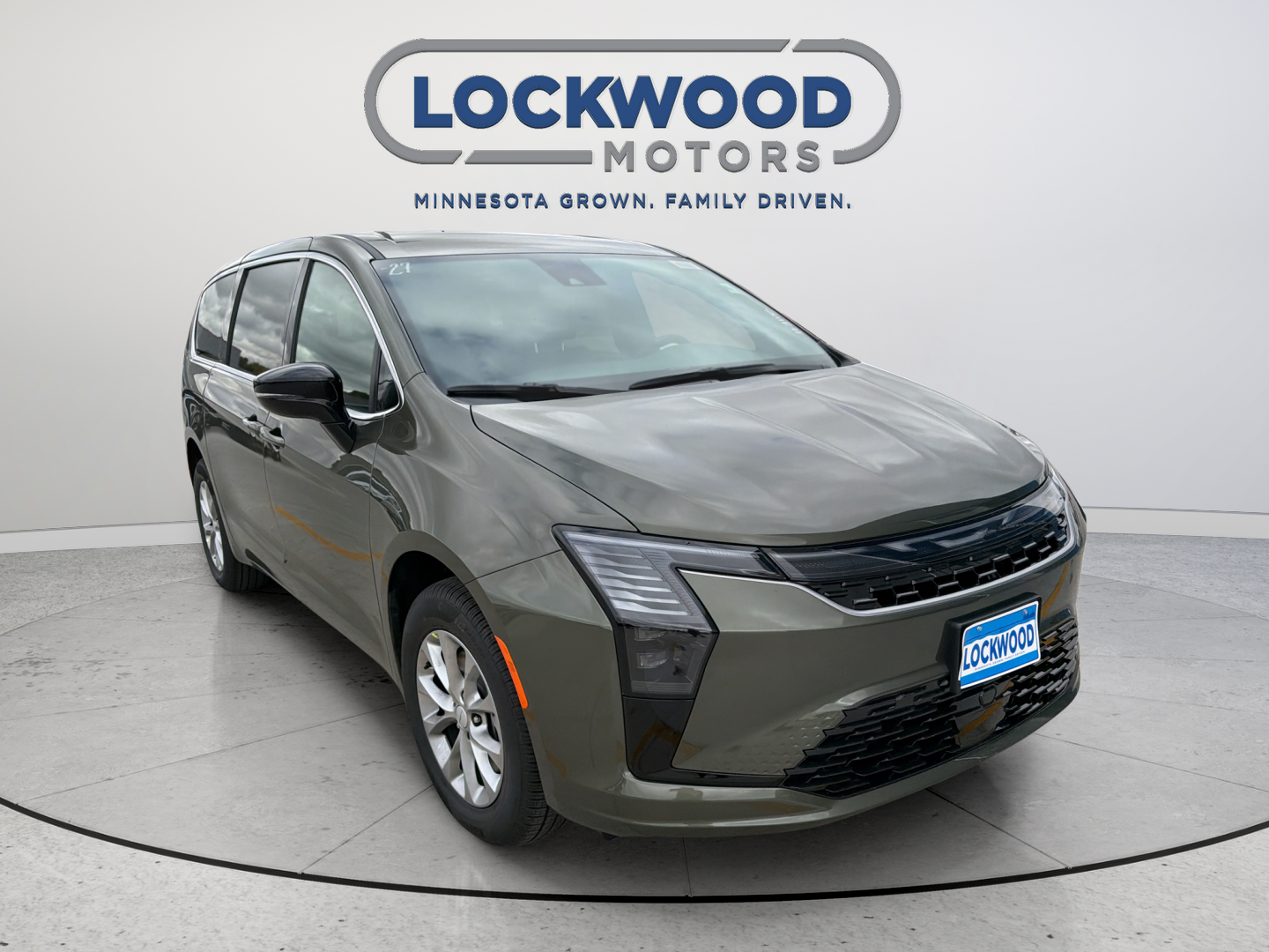 2027 Chrysler Pacifica Select