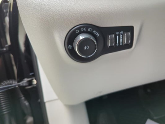 2024 Jeep Compass Latitude in Marshall , MN - Lockwood Motors