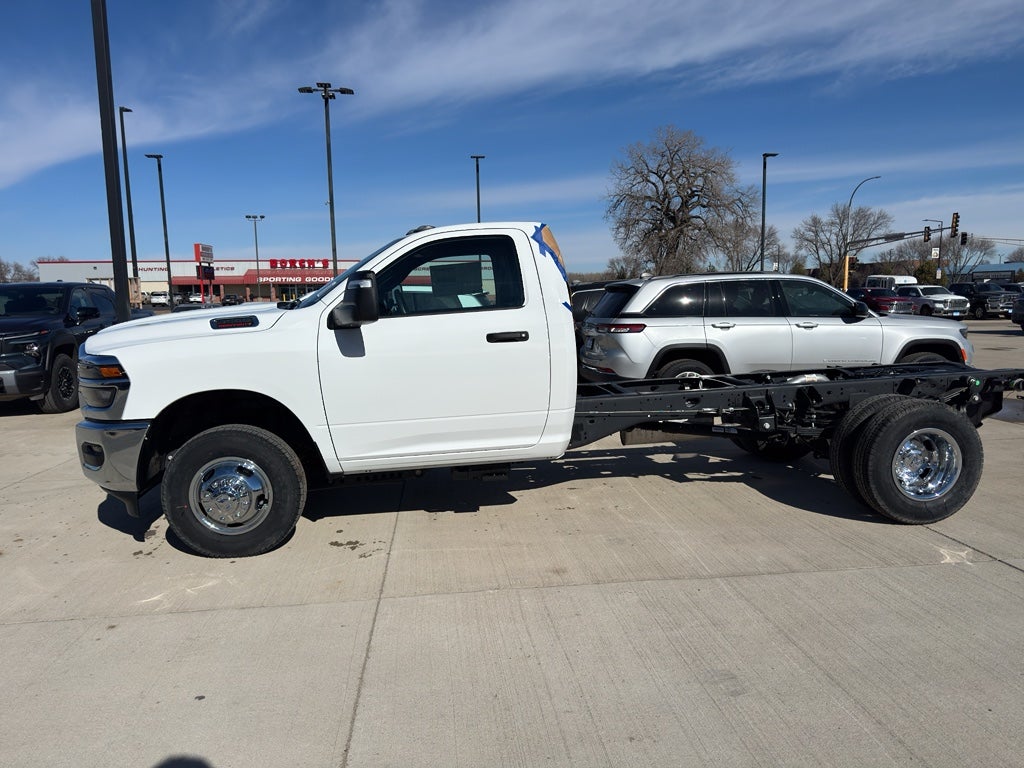 2026 RAM 3500 Chassis Tradesman
